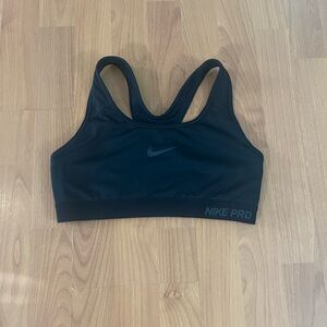 Nike pro sports bra